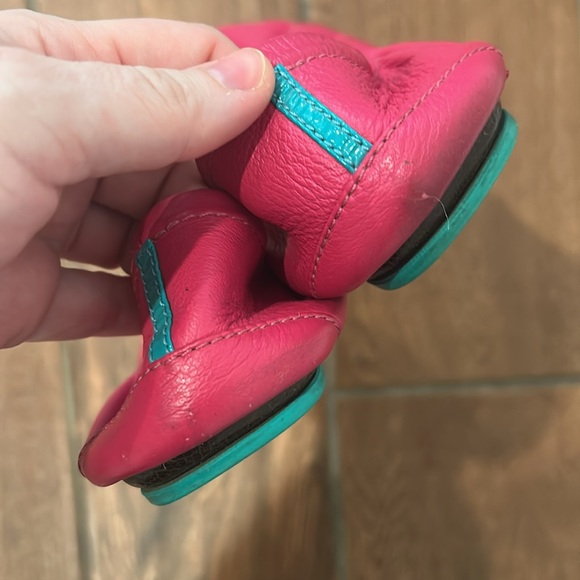 Tieks size 9 hot pink flats - Picture 3 of 5